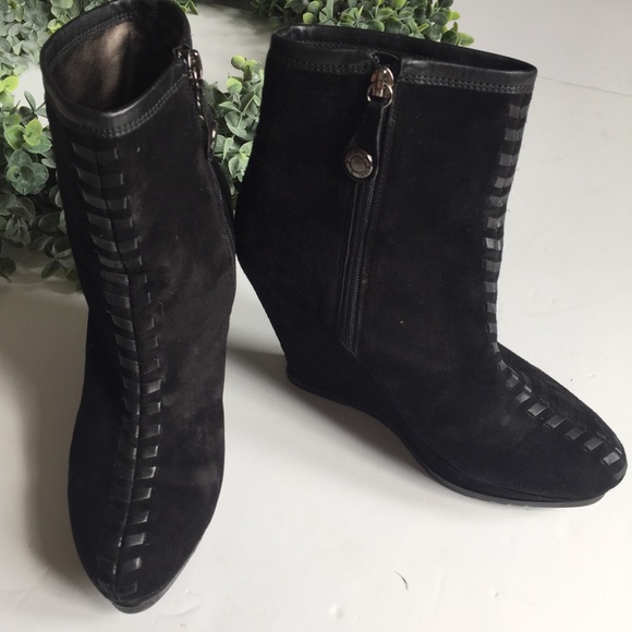 Isola Shoes - ISOLA Wedge Booties Suede Leather Details Black